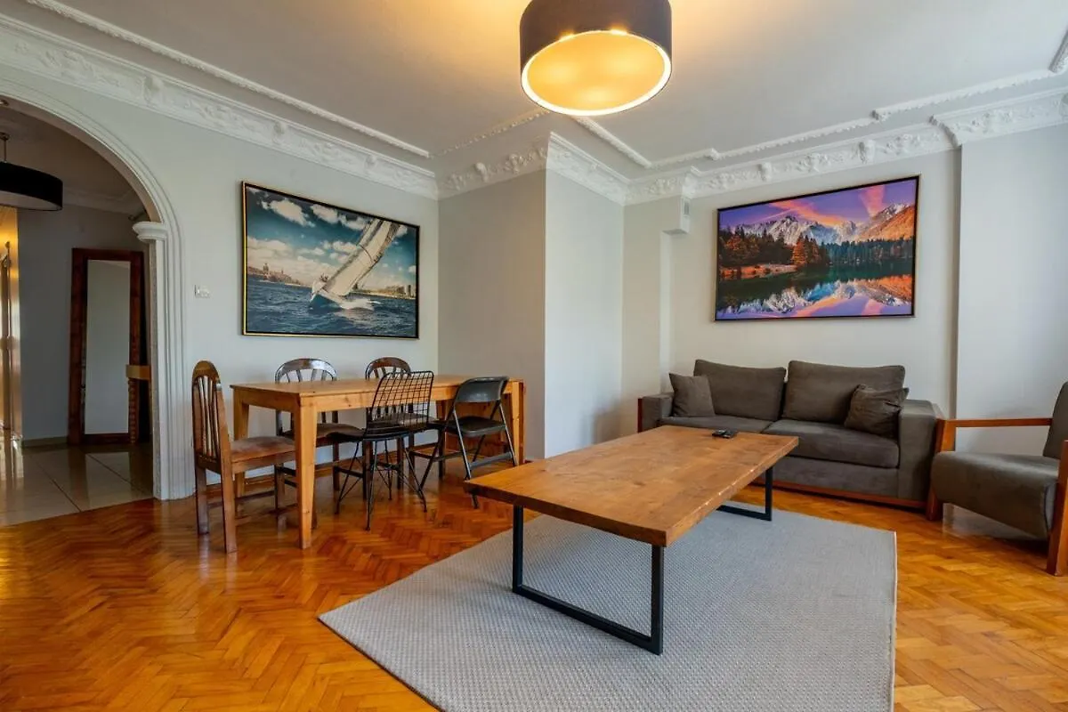 3-Bedroom Central Apartment Κωνσταντινούπολη