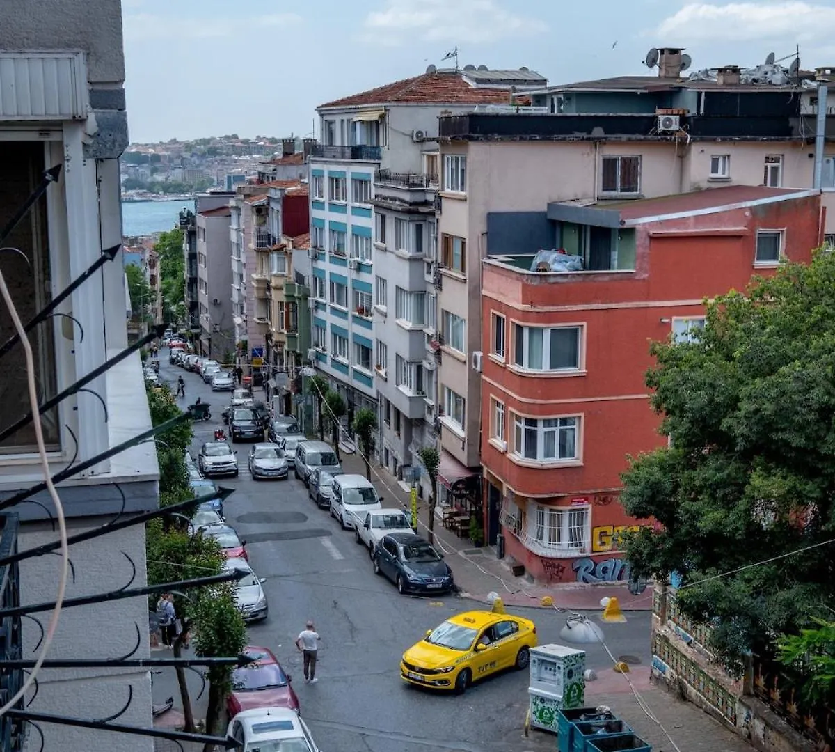3-Bedroom Central Apartment Istanbul